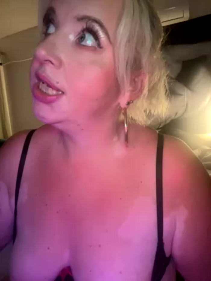 kelly__kiss71