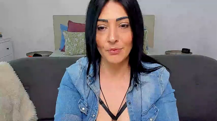 AryaSummersReal