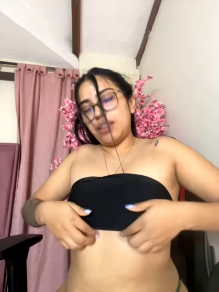 SaritaHot_69