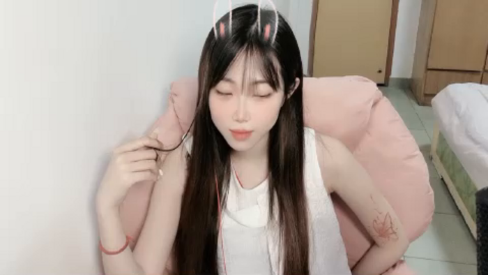 v-vivian