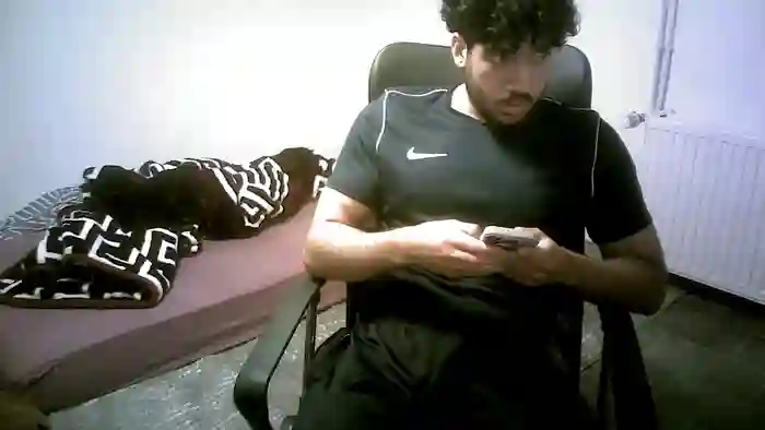 2024/07/07/stripchat-hamudi718-11-43-30