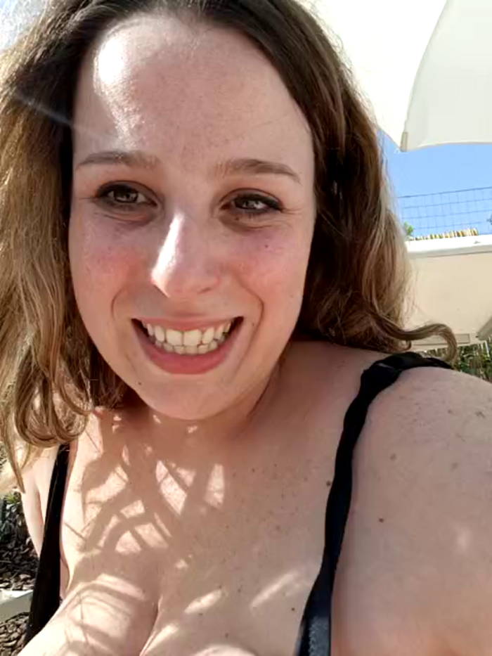 Emma96_hot