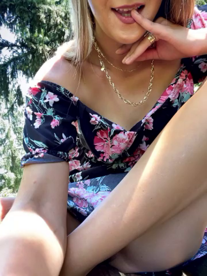 Risky_girl23
