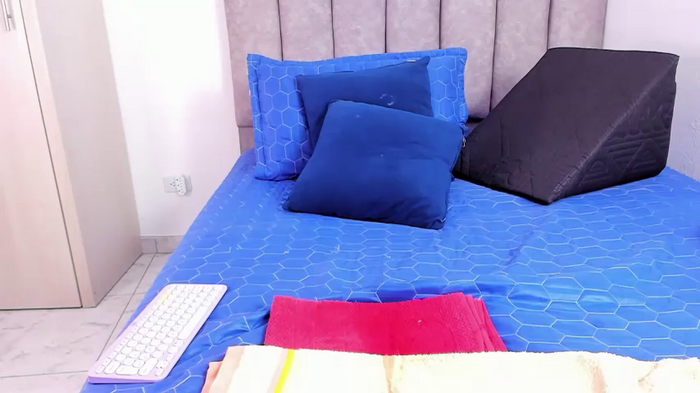 karina_lewis_