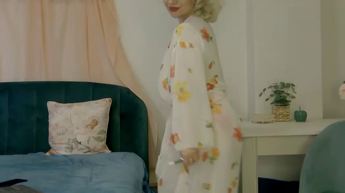 ClassyTinaa