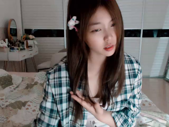 -Lucky_Girl