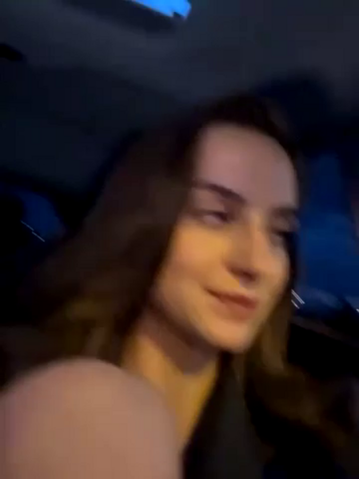 -AngelAri-