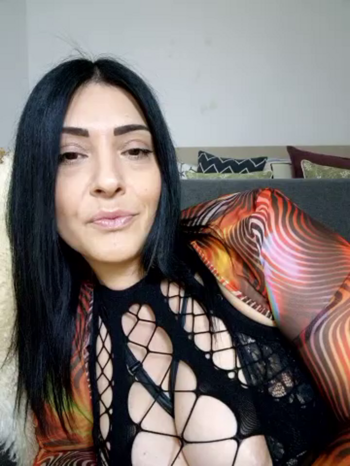 AryaSummersReal