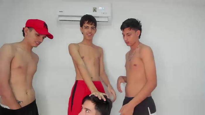 pelusos_mens