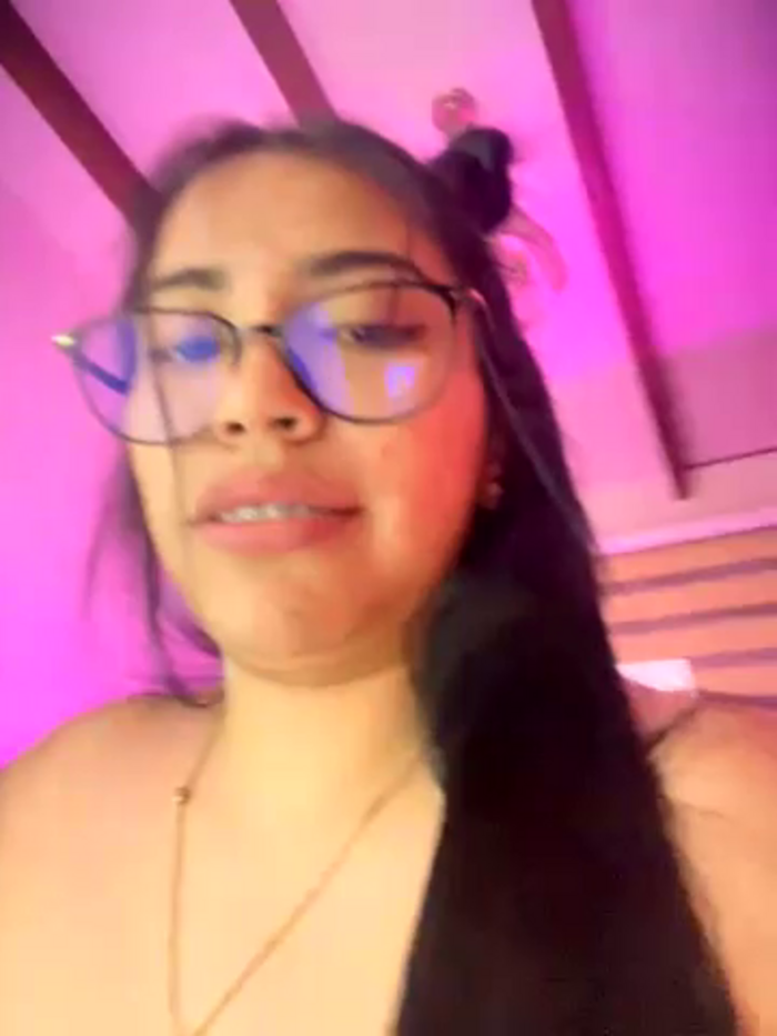 SaritaHot_69