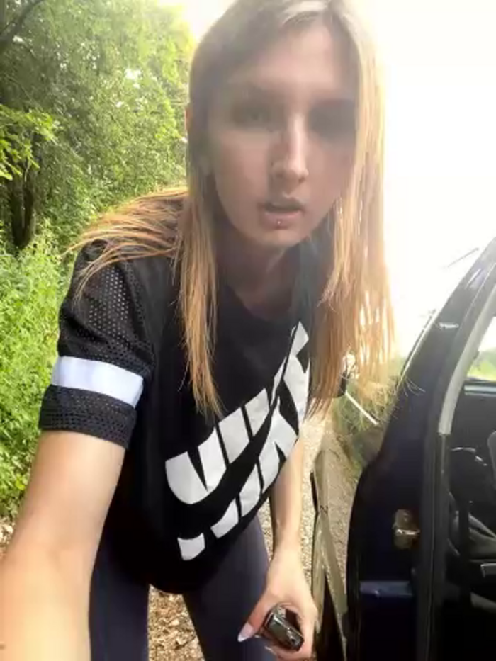 AnnyBelle_