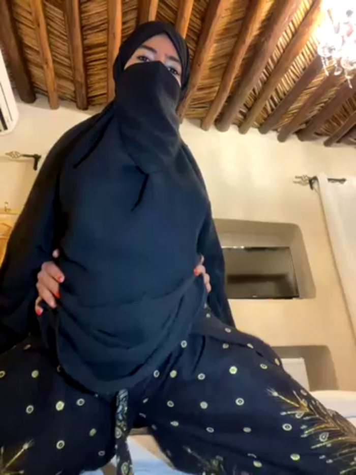Hijabi_HotGirls