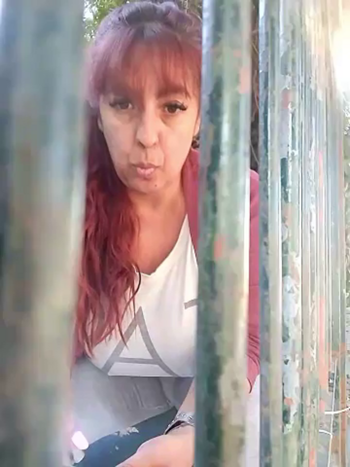 sofy_alone