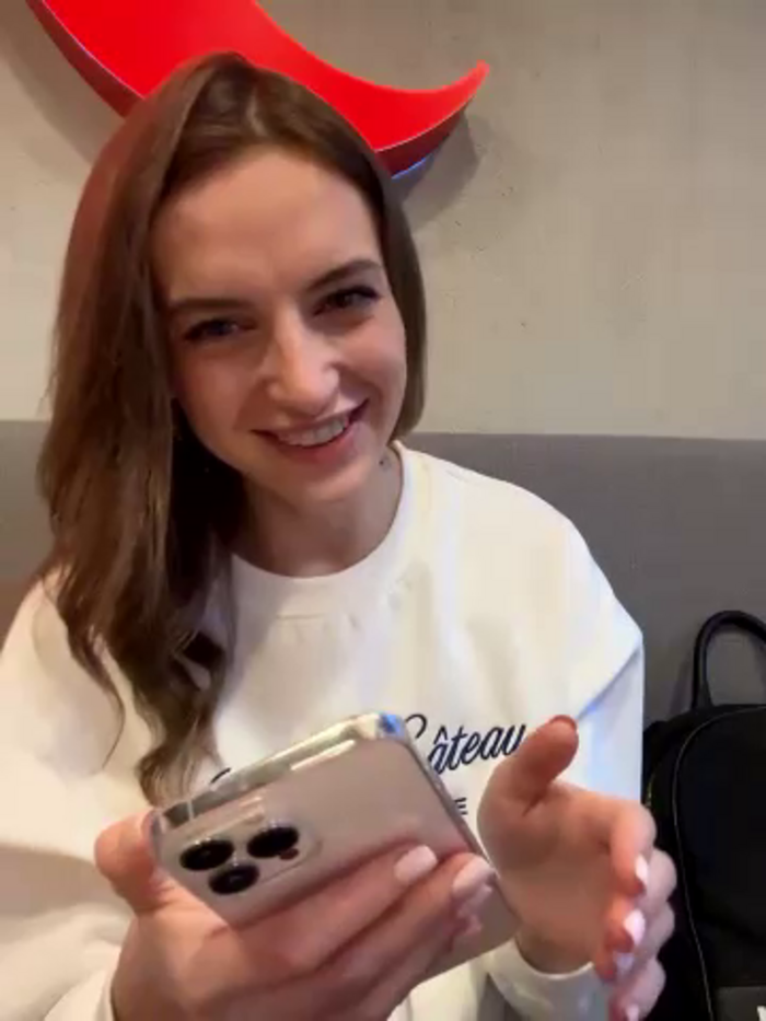 -AngelAri-