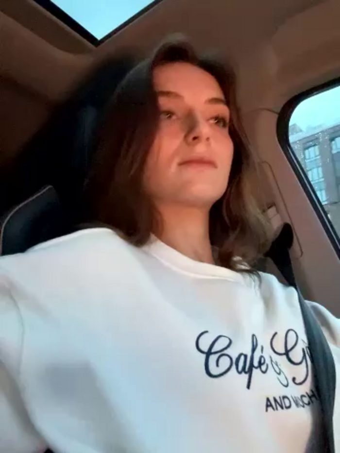 -AngelAri-