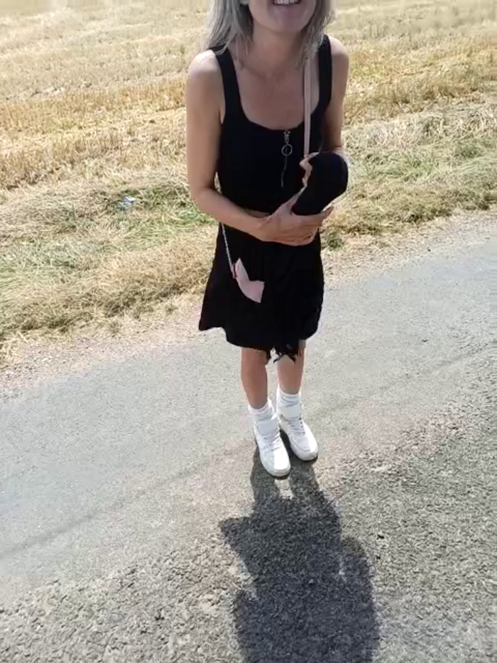 Timide_girl2