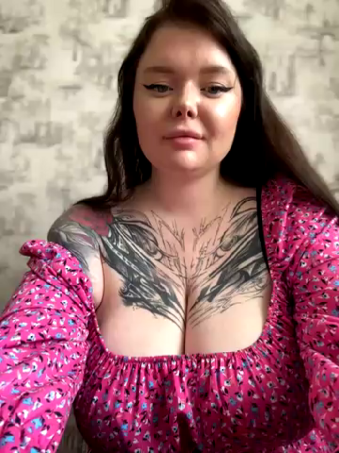 MommyDimitrescu_