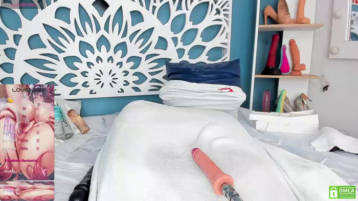 valerie_lya