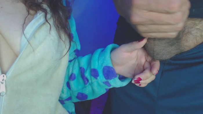 OldManAndGirlishLady