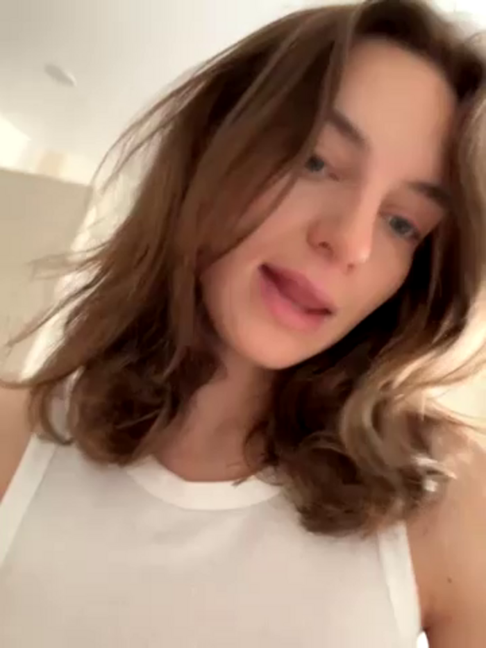 -AngelAri-