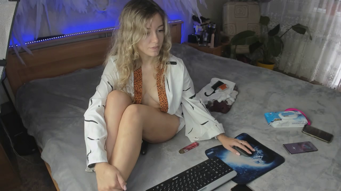 foxy_blond