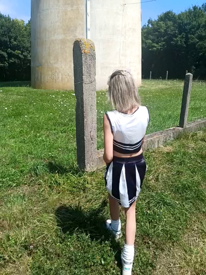 Timide_girl2