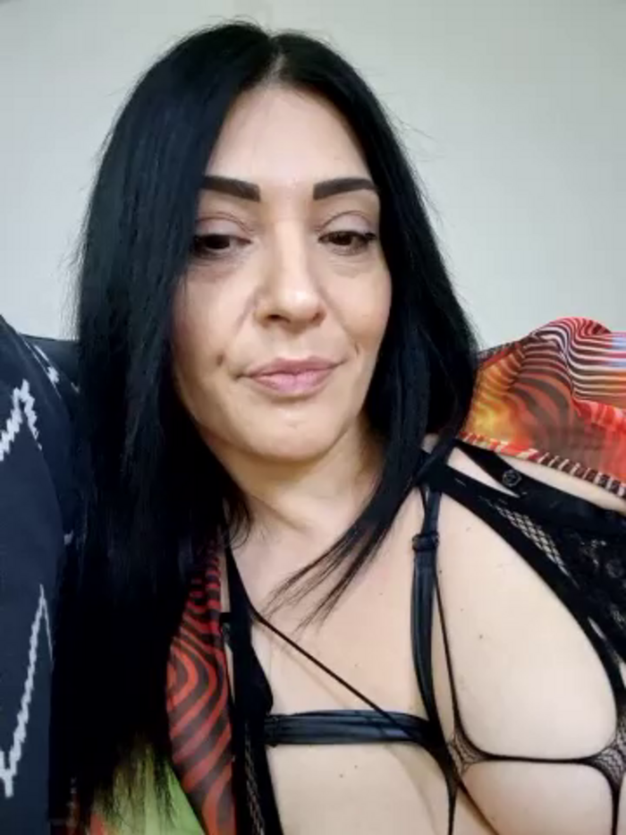 AryaSummersReal