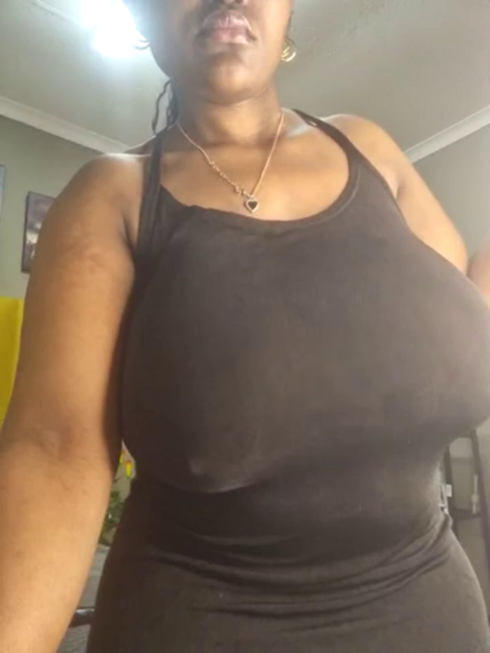 Bustygoddess32