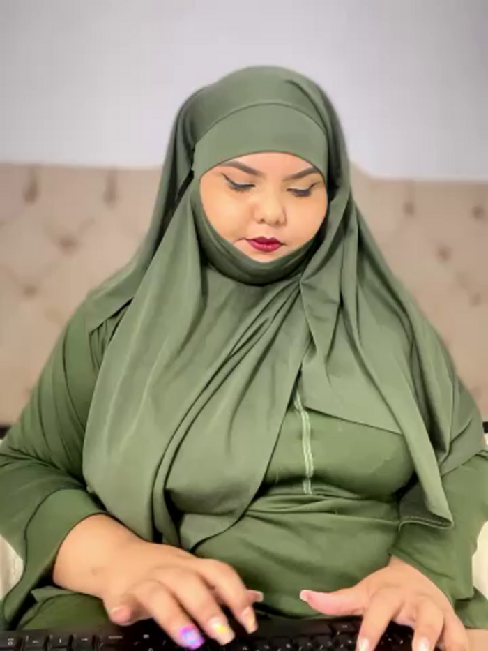_Shara_Handal_