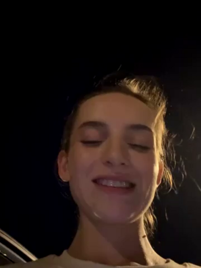 -AngelAri-