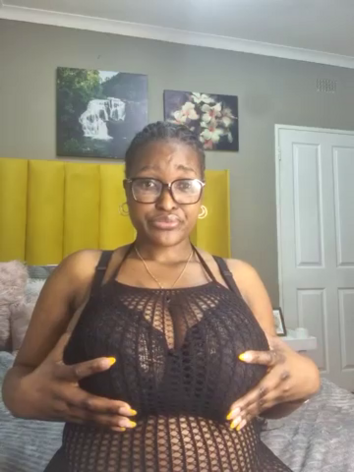 Bustygoddess32