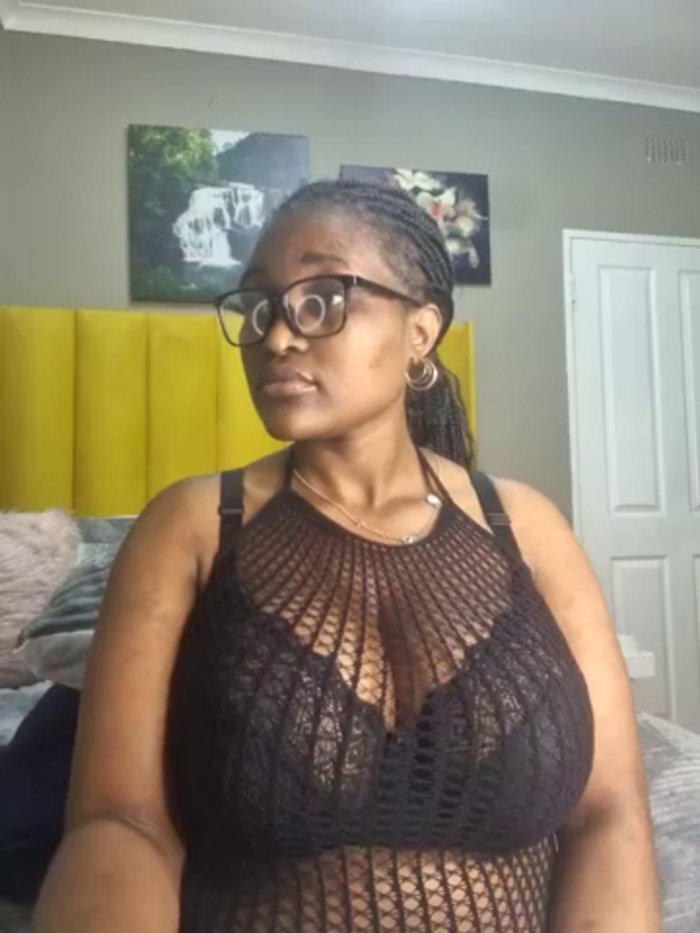 Bustygoddess32
