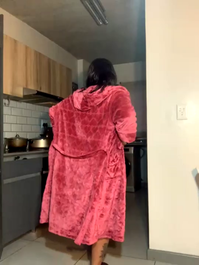 CurvyDesire1