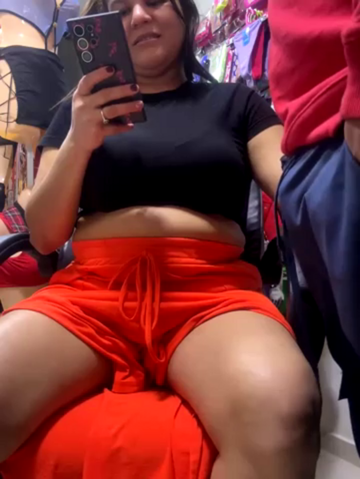 BUSTY-STORE-LAROSALIA1XXX