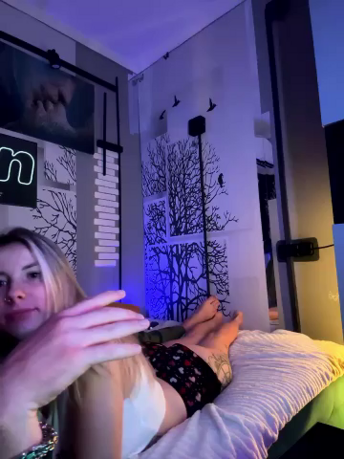 niki7377