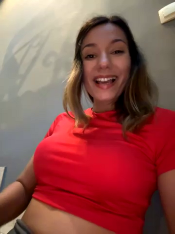 _MiaQueen_