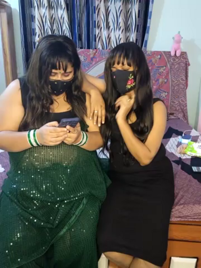 Indian_hotmilfs