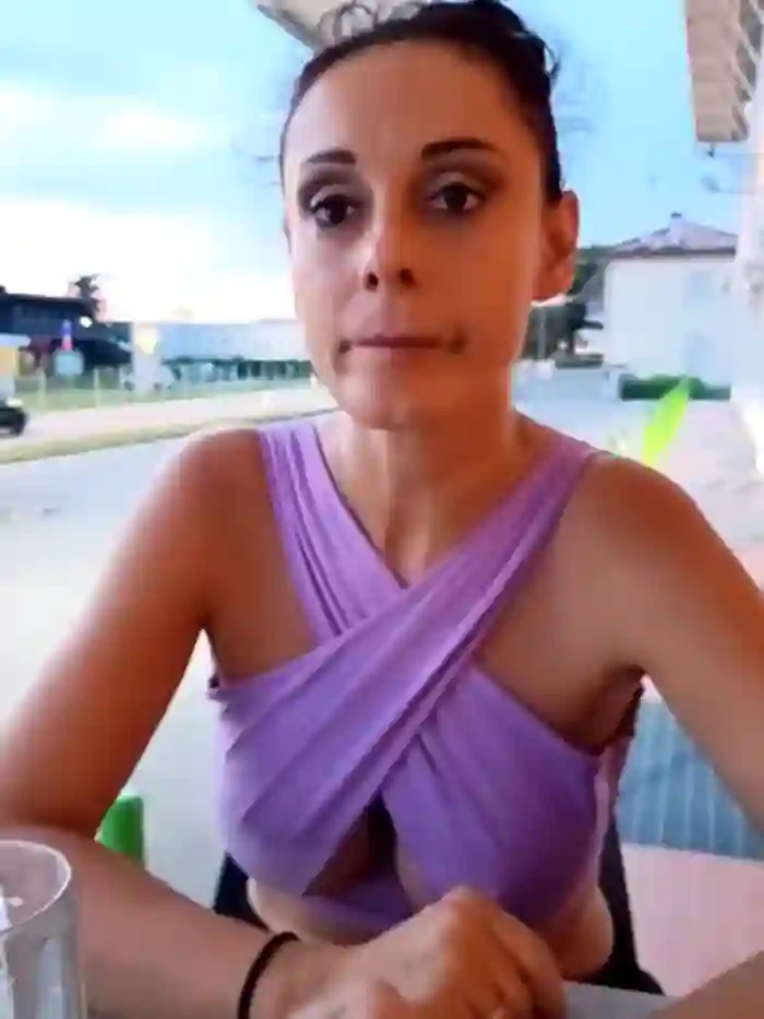 2024/07/25/stripchat-therealbeverlycious-19-01-34