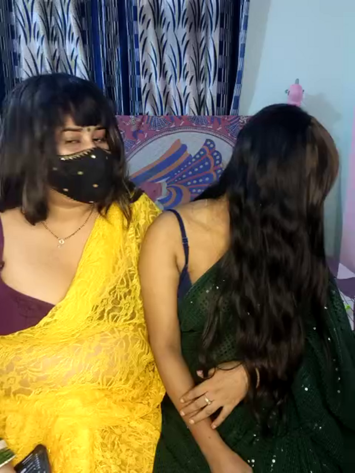Indian_hotmilfs
