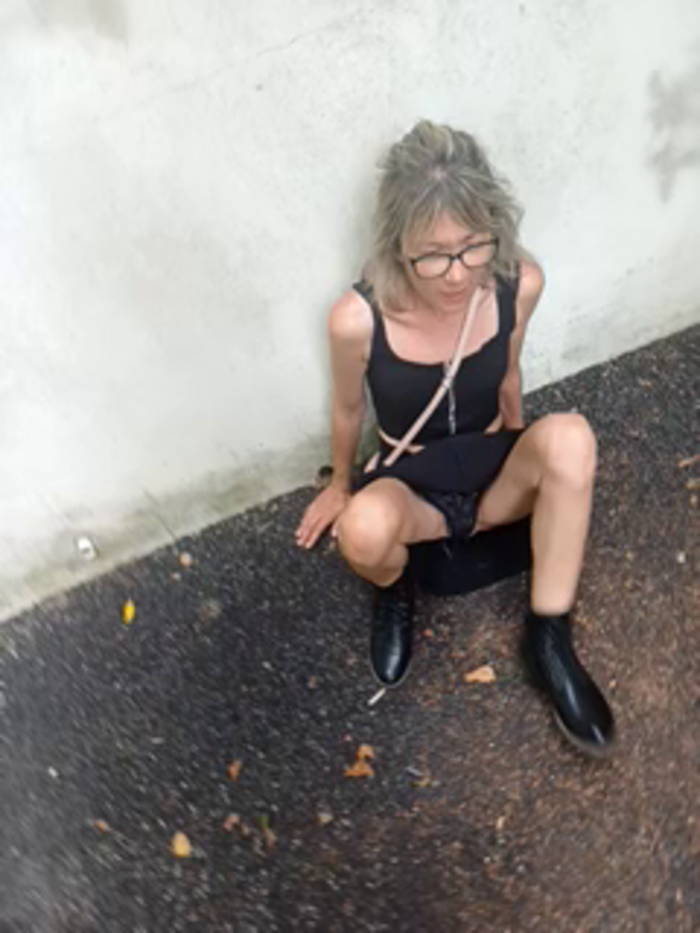 Timide_girl2