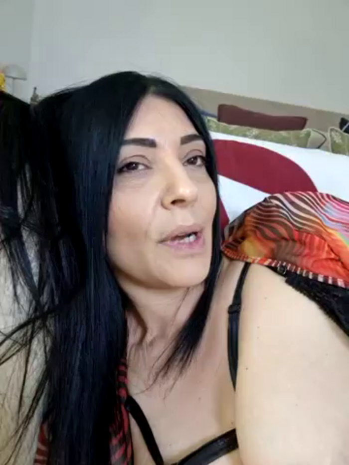 AryaSummersReal