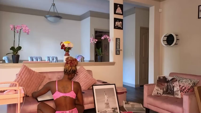 VixenCapri