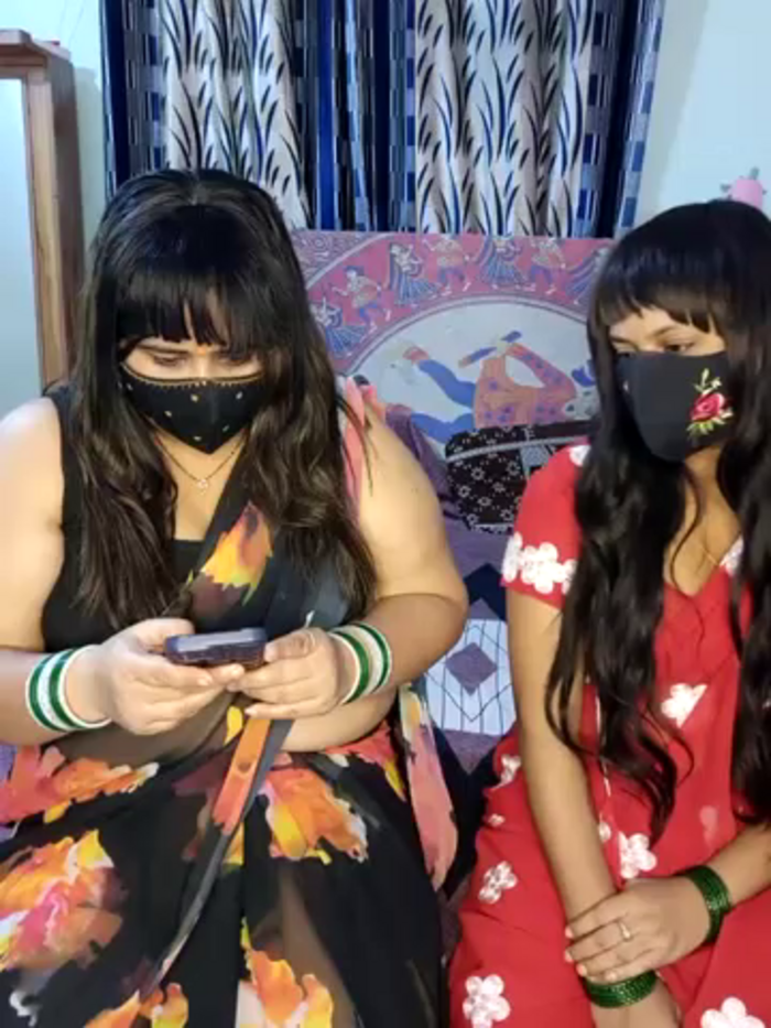 Indian_hotmilfs