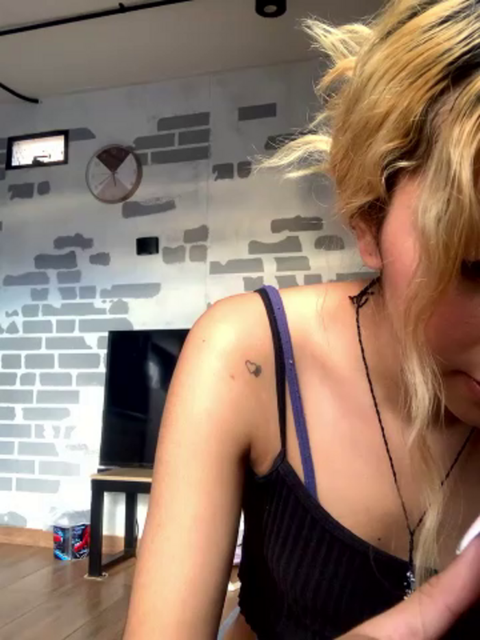 MIA_CUUTE-