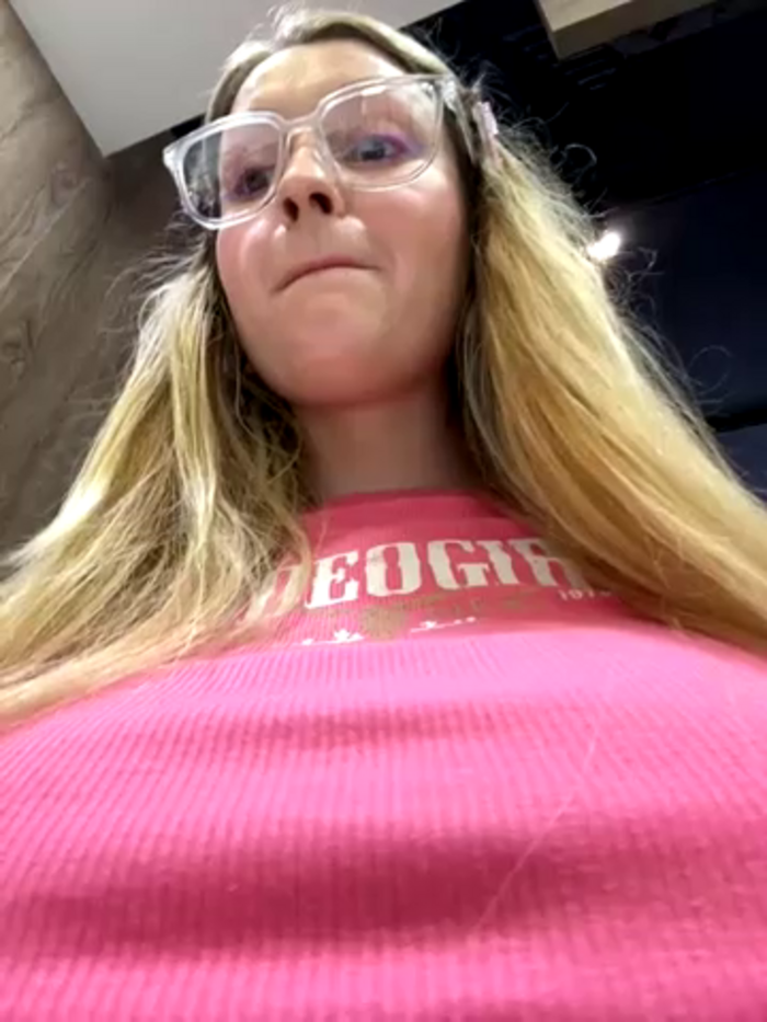 Teya_moon_