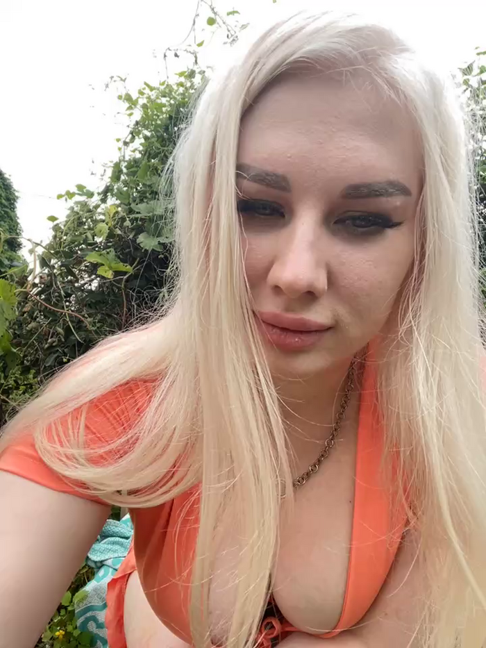 LaraHollywood