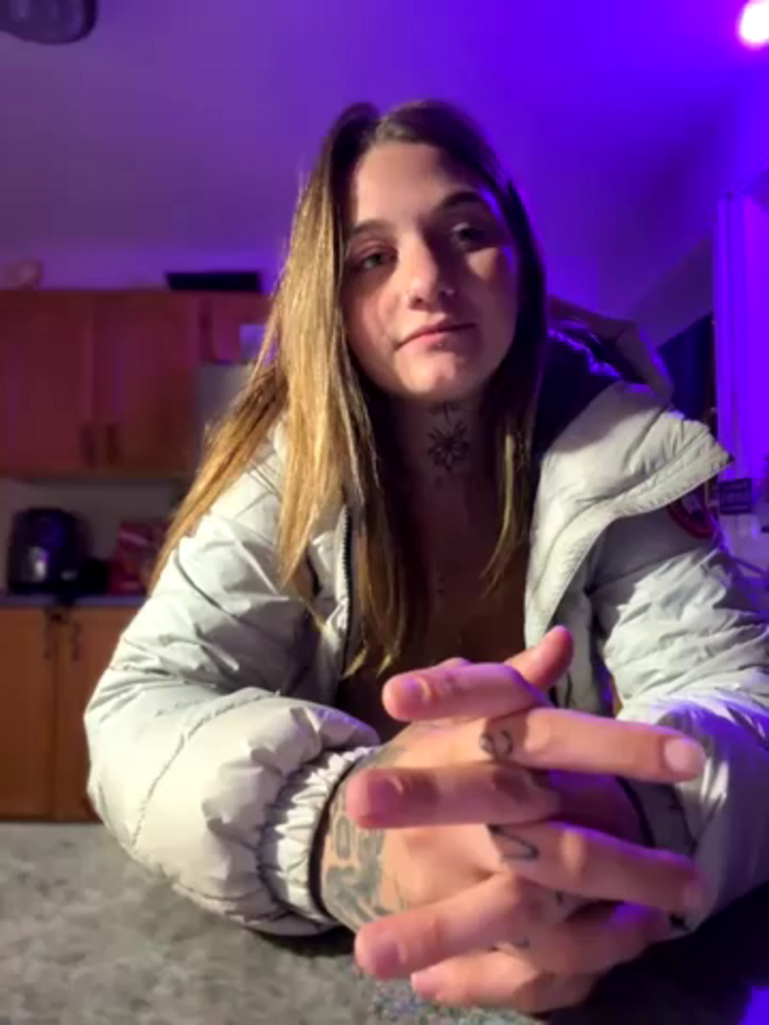 chloetease