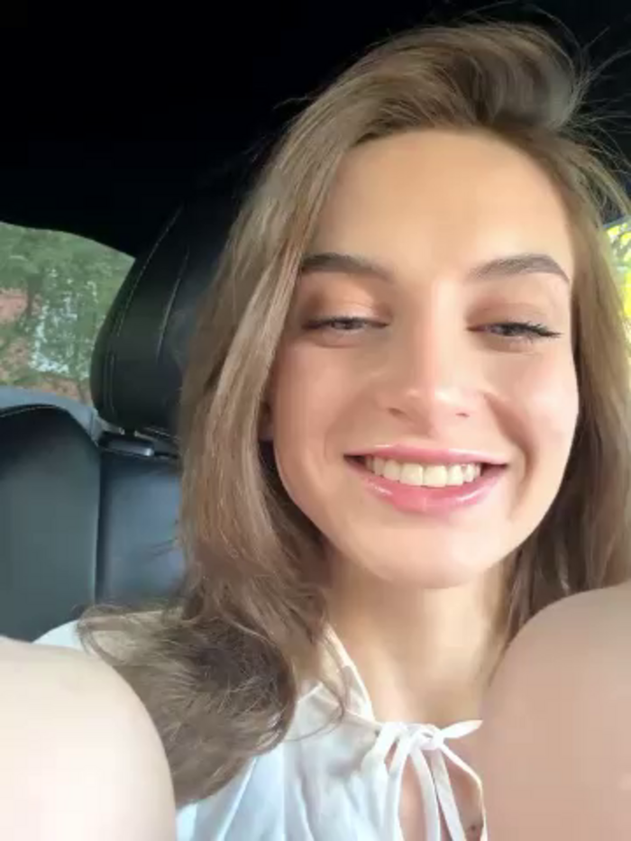 -AngelAri-