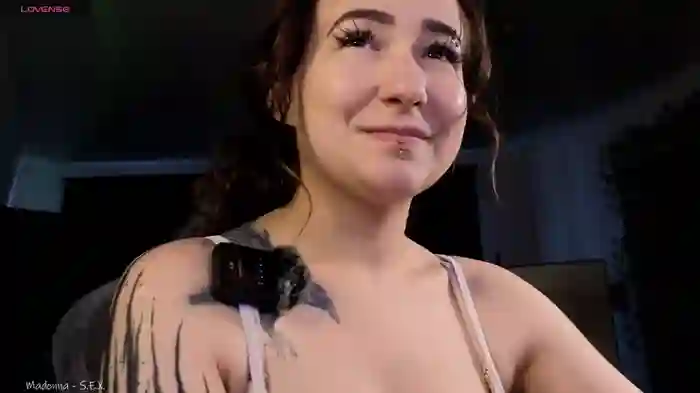 2024/07/28/stripchat-megan__hart-07-05-08