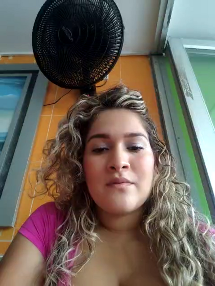 Sara_smiiith211